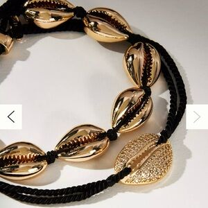 Anthropologie Gold and Black Cowrie Bracelet
